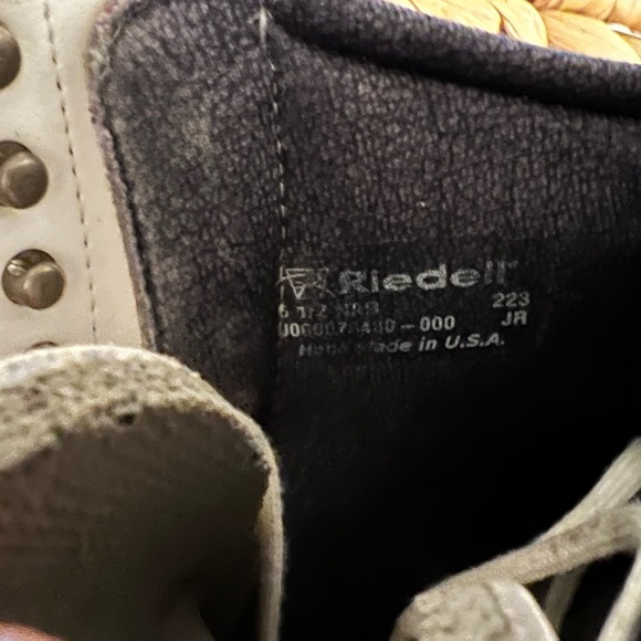 Riedell Stride Figure skates 6.5 narrow - Picture 2 of 3